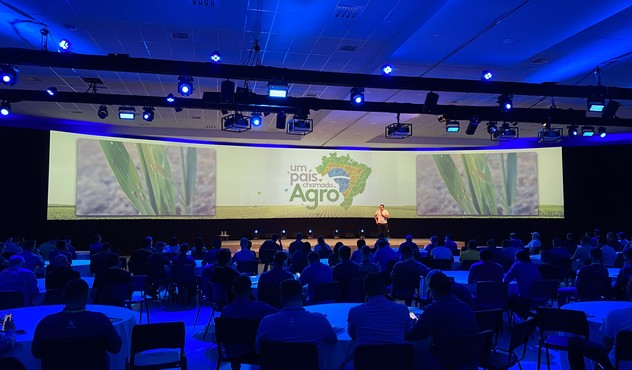 Workshop ADAMA com o tema “Um país chamado agro”.