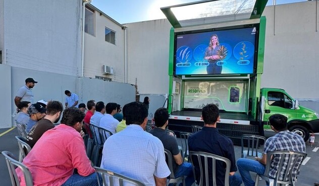 Truck "Herbicidas que Resolvem" da ADAMA