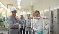 Em um dos laboratórios da ADAMA, o CEO conferiu as novas tecnologias produzidas para o mercado brasileiro.