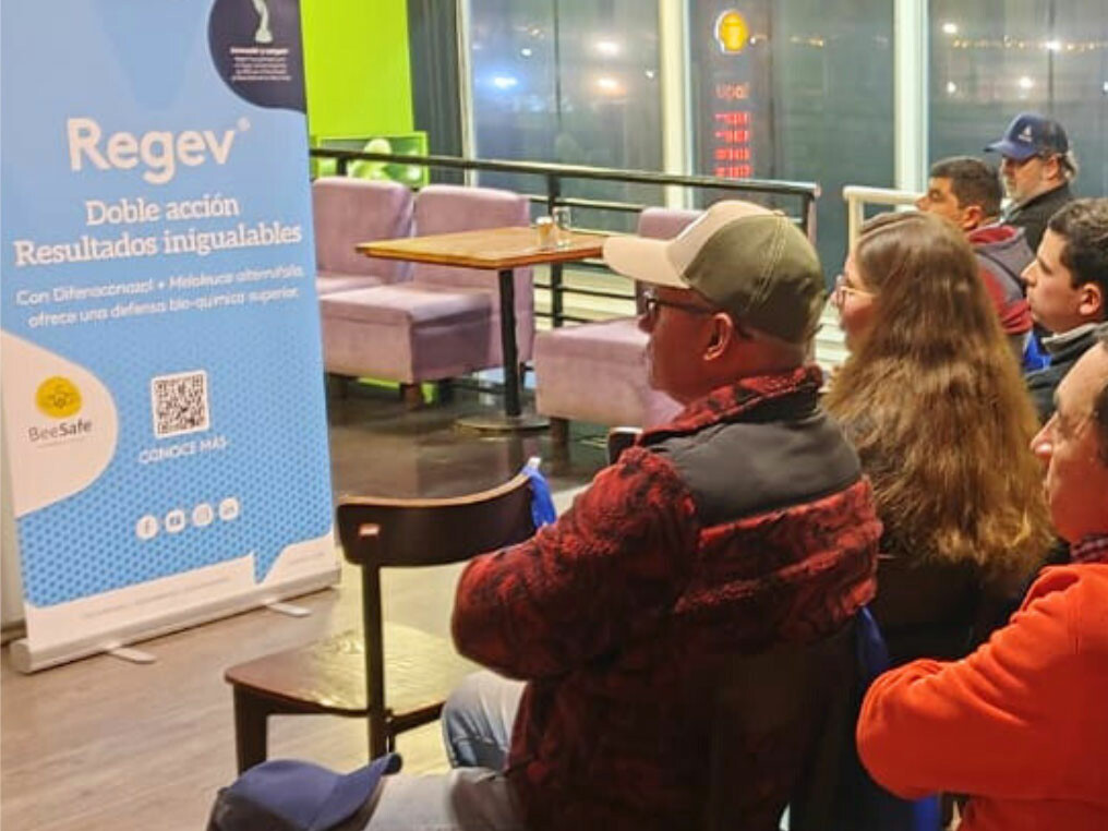 En el mes de agosto, dimos inicio al ciclo de charlas técnicas junto a nuestro partner Stockton bio-ago technologies, en el cultivo de papas presentando a Regev ®; único fungicida híbrido que cuenta con nuevo uso y extensión de etiqueta para el control de Alternaria solani en papas; tizón temprano.   Realizamos el primer encuentro en la región de Coquimbo, junto a nuestro partner Tagle y Cia, ampliando igualmente nuestro ciclo de charlas técnicas a las localidades de Osorno y Temuco.   Agradecemos la partic