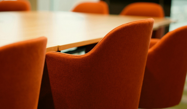 Seminarraum mit Sessel