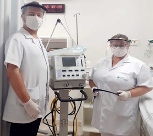 Our team in Brazil donated much needed alcohol gel  and other health supplies to local hospitals in Taquari and Londrina